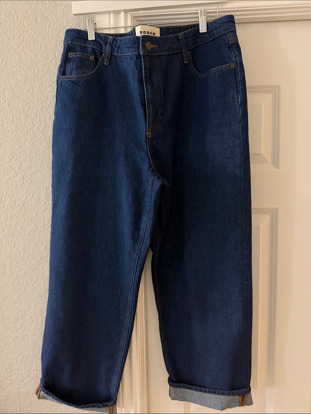 Boden women’s  Deep Indigo Relaxed Straight Jeans